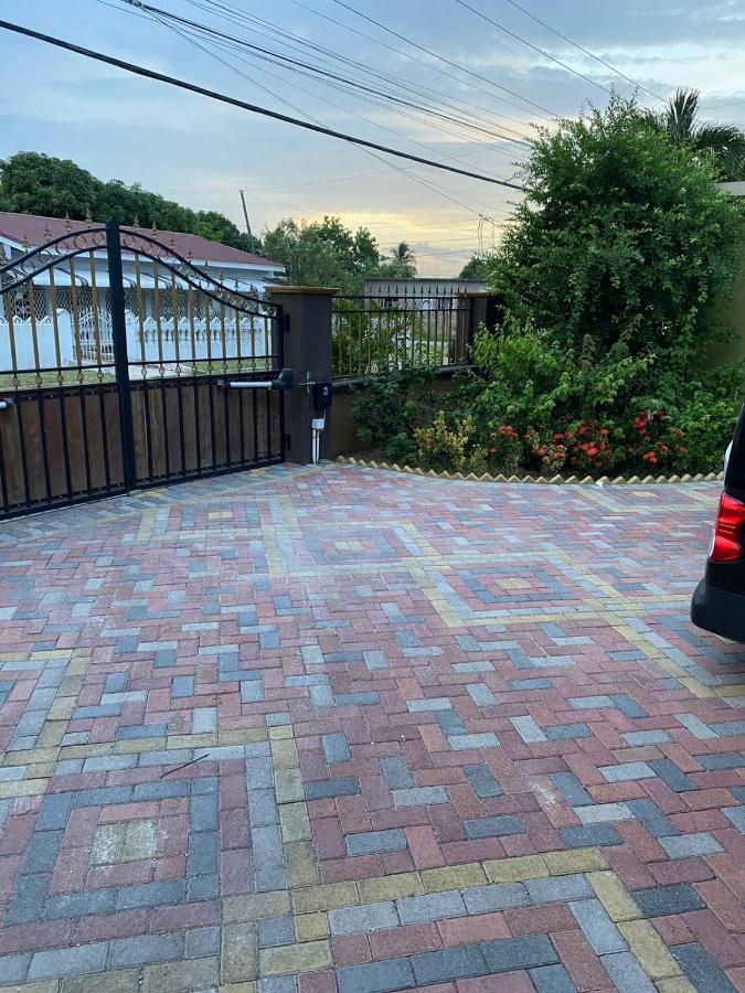 Paradise Cove Spanish Town Exterior photo